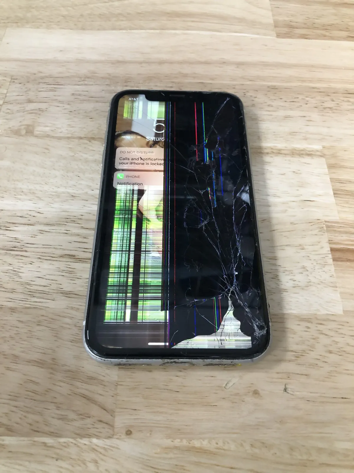 Broken phone screen repair service - cracked screen replacement for iPhone, Samsung, and all phone brands